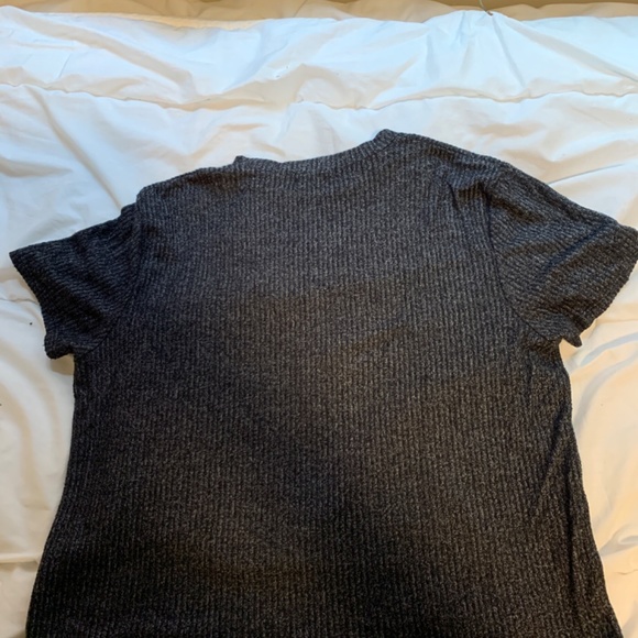 Grey crop T-Shirt - Picture 2 of 2